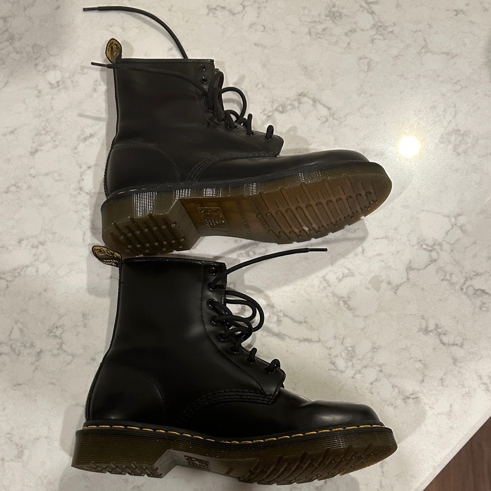 Doc Martens - Picture 3 of 8